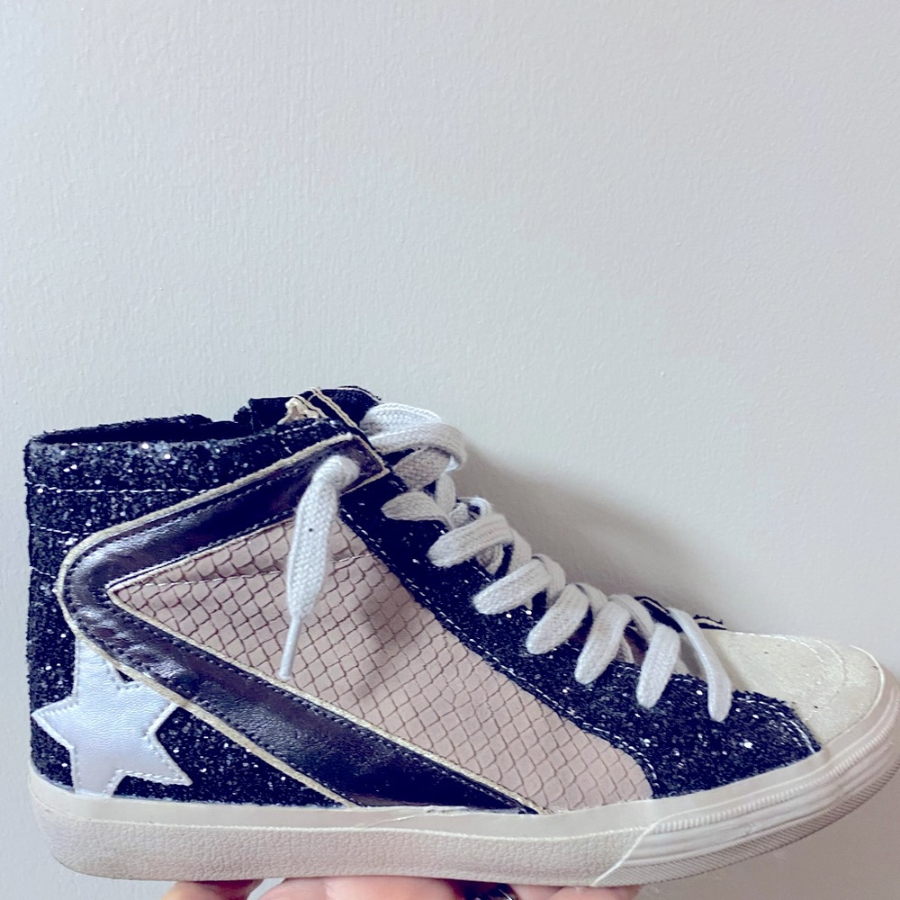 Shu Shop worn less than five times. Paid $110. Excellent condition.